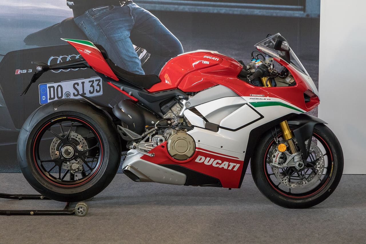 Ducati Panigale V4 — Italy → USA cost guide
