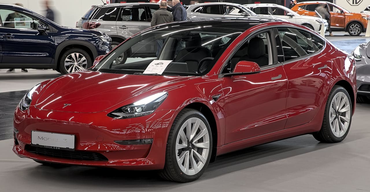Tesla Model 3 — USA → UK cost guide