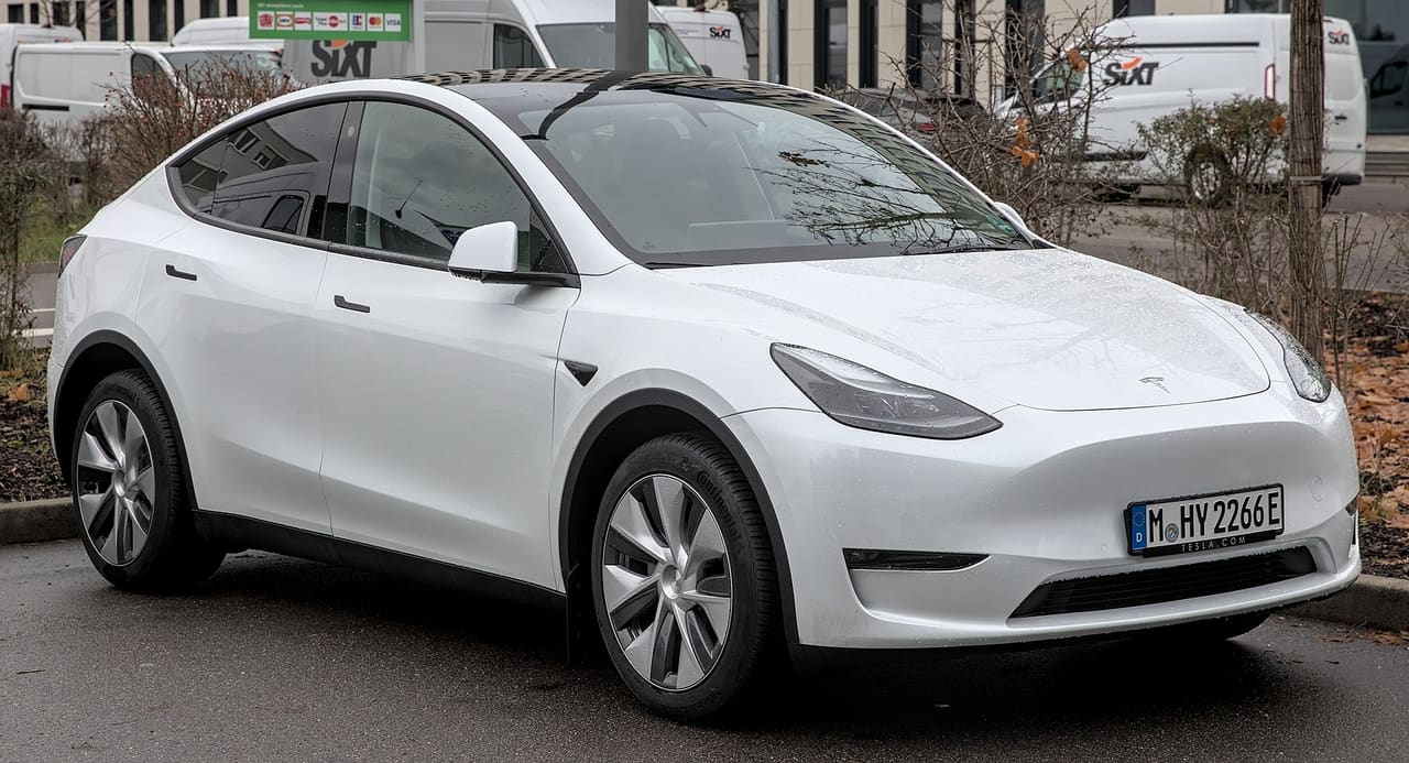 Tesla Model Y — USA → Germany cost guide