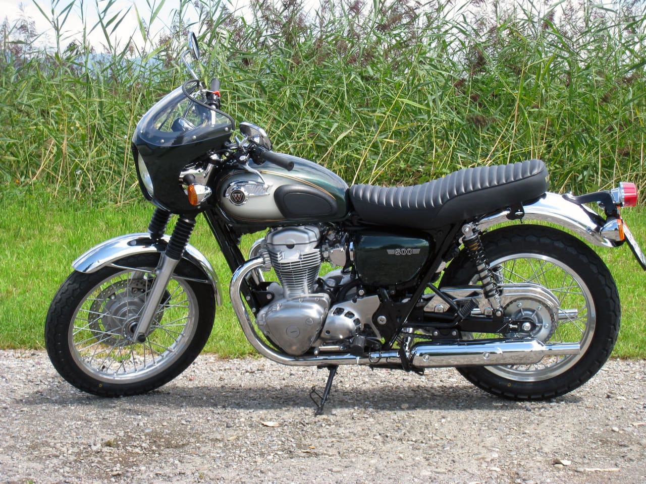 Kawasaki W800 — Japan → USA cost guide